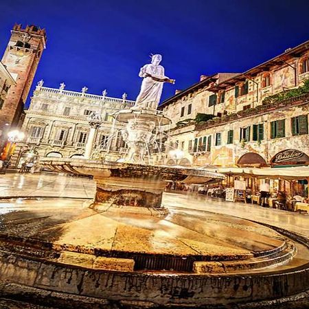 Residenza Alla Piazzetta Verona Exterior photo