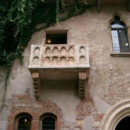 Residenza Alla Piazzetta Verona Exterior photo